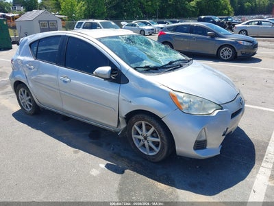 TOYOTA PRIUS C 2013