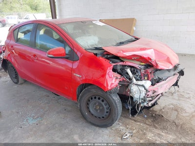 TOYOTA PRIUS C 2014