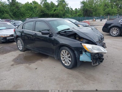 CHRYSLER 200 2012