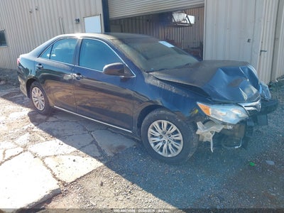TOYOTA CAMRY 2014