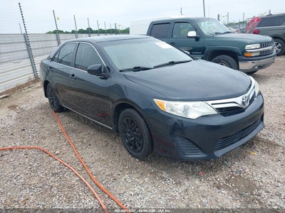 TOYOTA CAMRY 2012