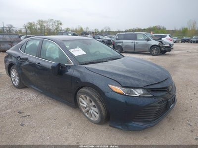 TOYOTA CAMRY 2020
