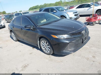 TOYOTA CAMRY 2019