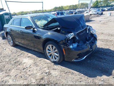 CHRYSLER 300 2015