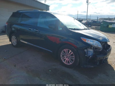 TOYOTA SIENNA 2013
