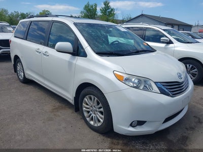 TOYOTA SIENNA 2017