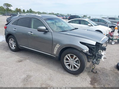 INFINITI QX70 2017