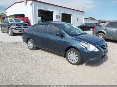NISSAN VERSA 2017