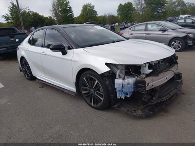 TOYOTA CAMRY 2020