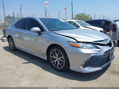 TOYOTA CAMRY 2024