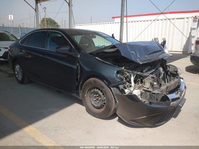 TOYOTA CAMRY 2016