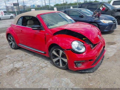 VOLKSWAGEN BEETLE 2015