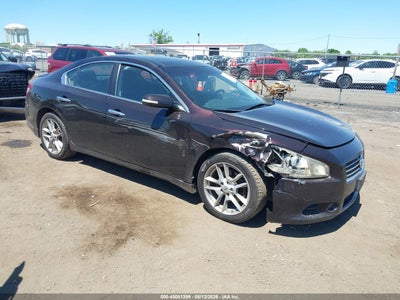 NISSAN MAXIMA 2011