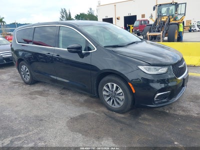 CHRYSLER PACIFICA HYBRID 2024