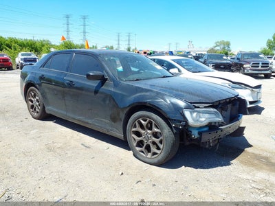 CHRYSLER 300 2015