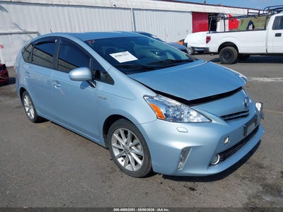 TOYOTA PRIUS V 2012
