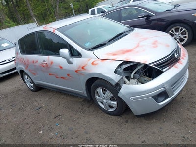 NISSAN VERSA 2010