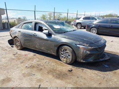 HYUNDAI ELANTRA 2024