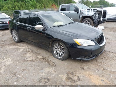 CHRYSLER 200 2013