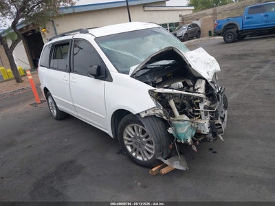 TOYOTA SIENNA 2010