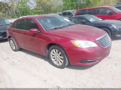 CHRYSLER 200 2013