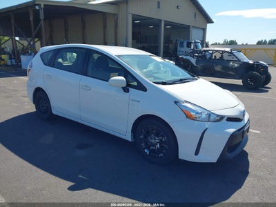 TOYOTA PRIUS V 2016