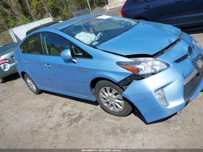 TOYOTA PRIUS PLUG-IN 2012