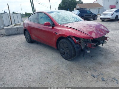 TESLA MODEL Y 2026