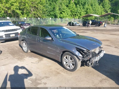 INFINITI Q40 2015