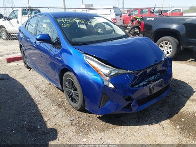 TOYOTA PRIUS 2017
