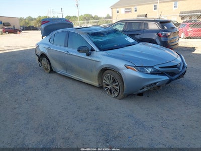 TOYOTA CAMRY 2020