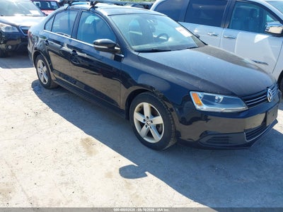VOLKSWAGEN JETTA 2013