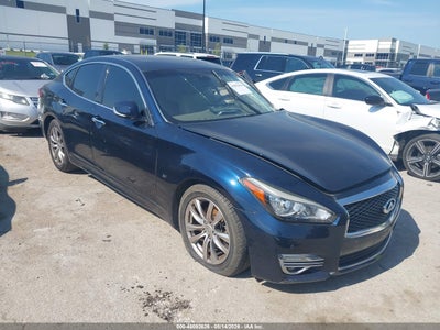 INFINITI Q70 2018