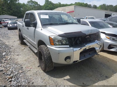 NISSAN TITAN 2014