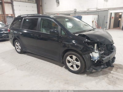 TOYOTA SIENNA 2018