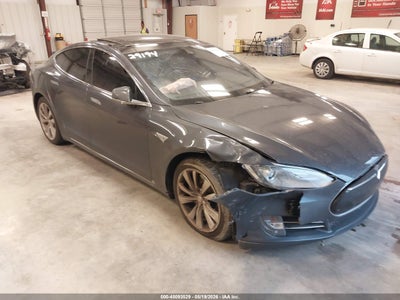 TESLA MODEL S 2016