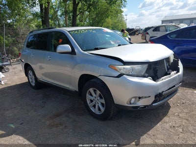 TOYOTA HIGHLANDER 2013