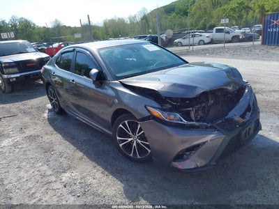 TOYOTA CAMRY 2020