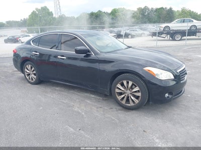 INFINITI M37 2013