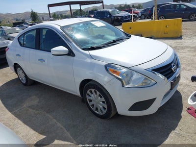 NISSAN VERSA 2017