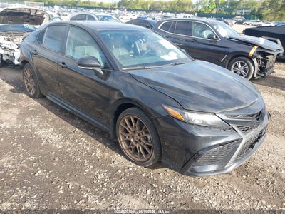 TOYOTA CAMRY 2024