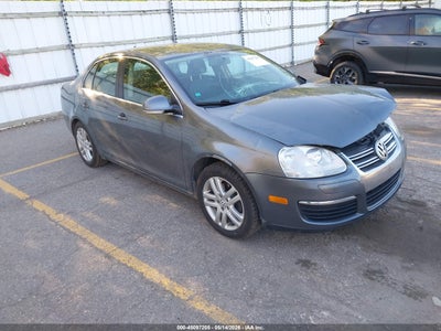 VOLKSWAGEN JETTA 2010