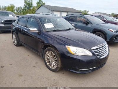CHRYSLER 200 2012
