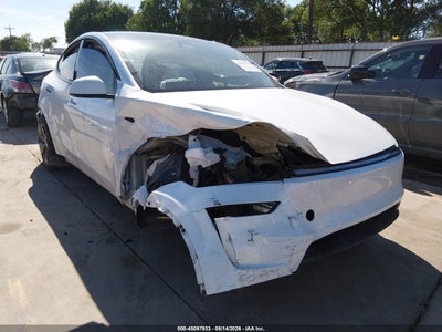 TESLA MODEL Y 2026