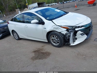 TOYOTA PRIUS PRIME 2017
