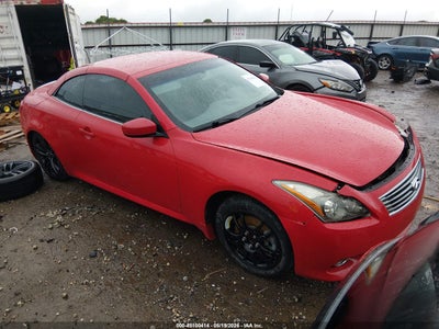 INFINITI G37 2011