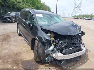 CHRYSLER PACIFICA 2017