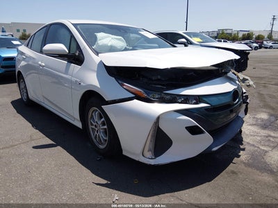 TOYOTA PRIUS PRIME 2017
