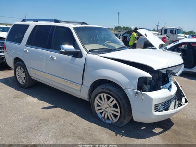LINCOLN NAVIGATOR 2011