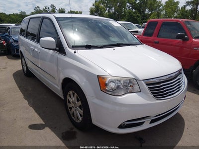 CHRYSLER TOWN & COUNTRY 2014
